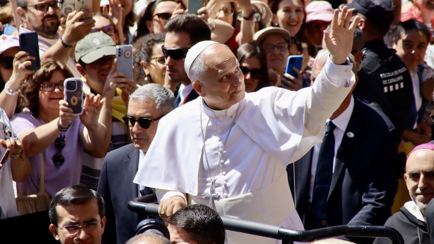 El Papa desoye a las víctimas y evita pronunciarse sobre la pederastia en su visita a Montserrat