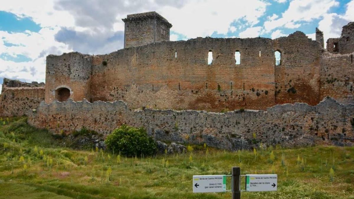 Castillo de Ucero, ruta de Gullurías.