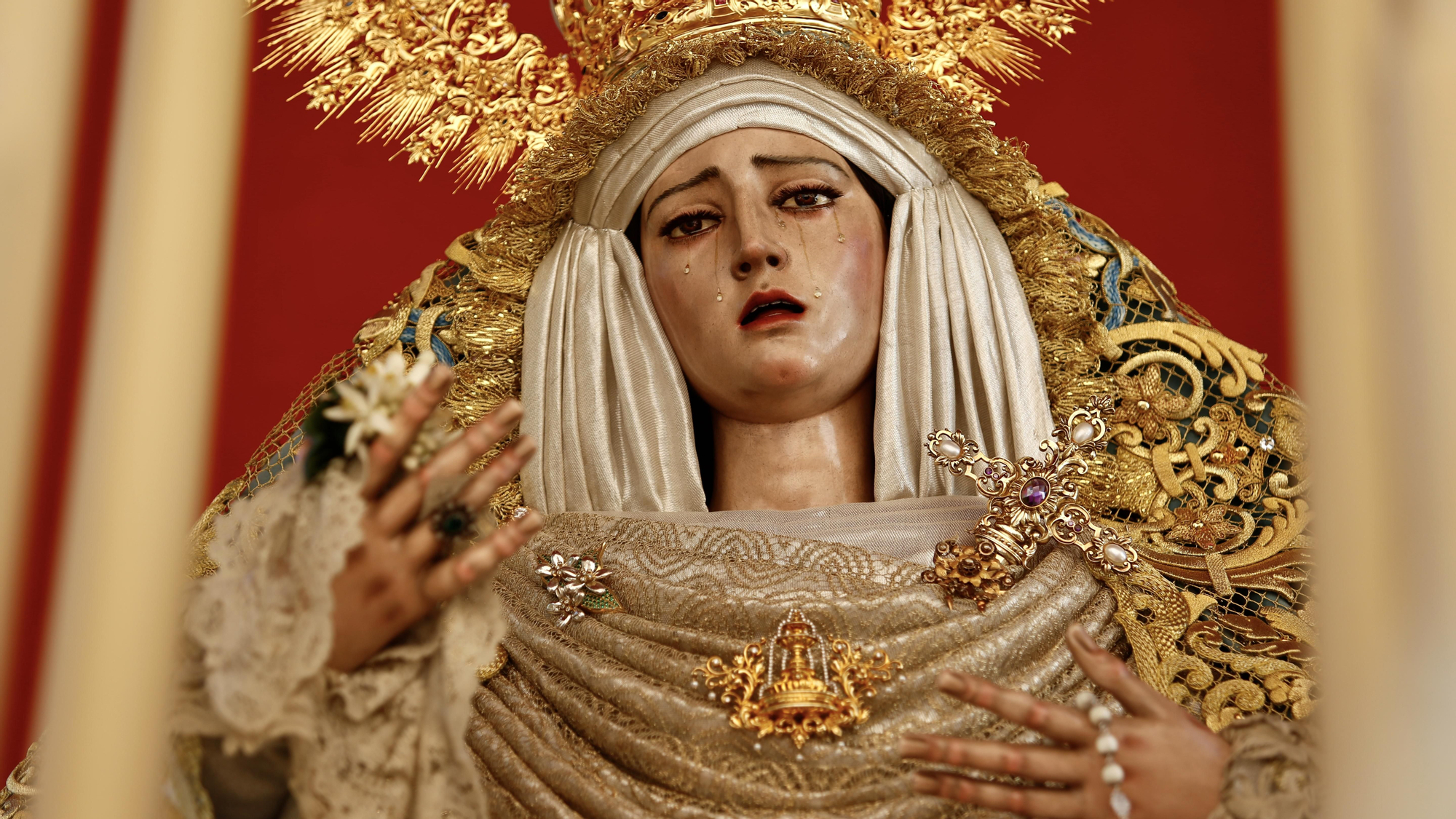 Salida procesional de la Hermandad de la Agonía, en imágenes