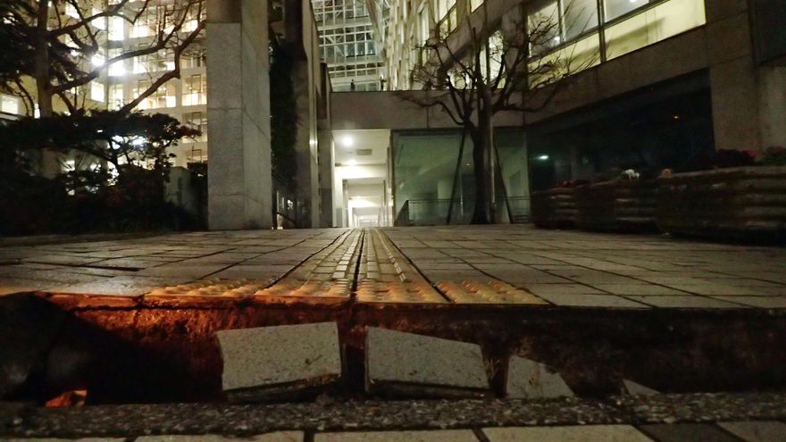 Japón rebaja la alerta de tsunami pero pide mantener las precauciones