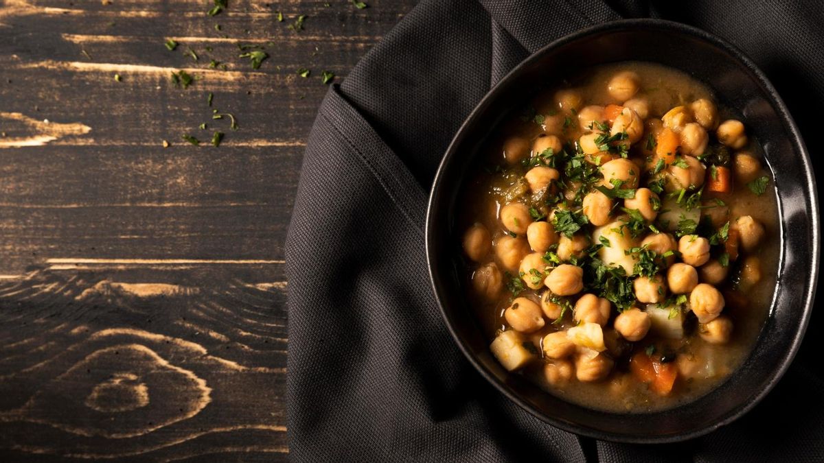 En Madrid el cocido, en Asturias la fabada y en Málaga la berza malagueña