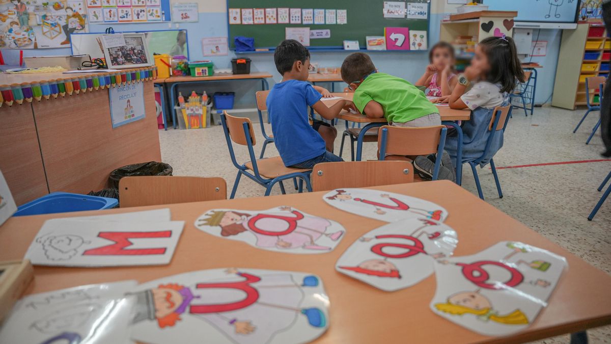 Aula de infantil con alumnos.