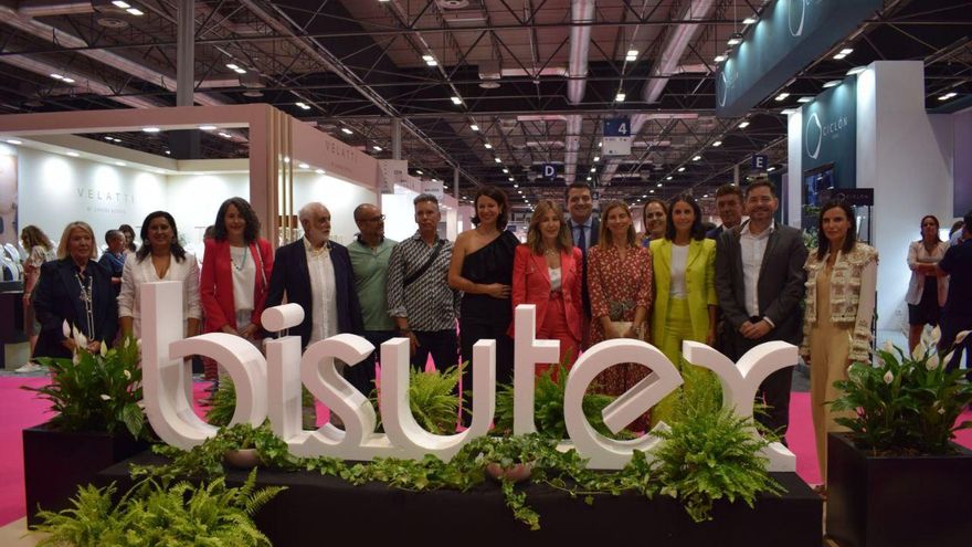 El alcalde de Córdoba, en el Salón Internacional de Joyería y Relojería Urbanas y de Tendencia, MadridJoya.