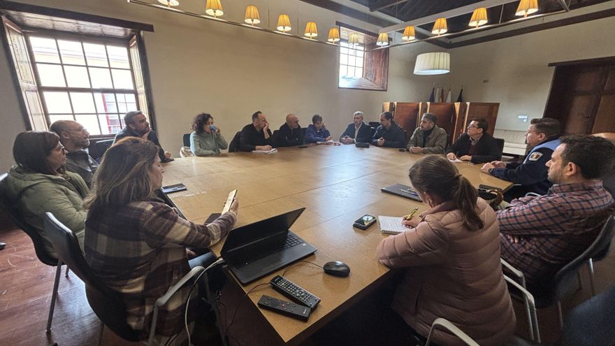 Reunión de seguridad en el Ayuntamiento de La Laguna por la borrasca Emilia.