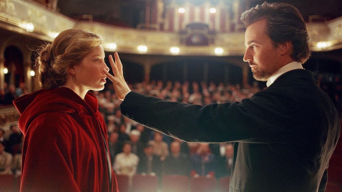 Edward Norton junto a Jessica Biel en 'El ilusionista'