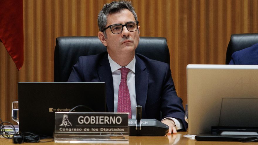 El ministro de la Presidencia y Relaciones con las Cortes, Félix Bolaños, comparece durante una Comisión Constitucional, en el Congreso de los Diputados