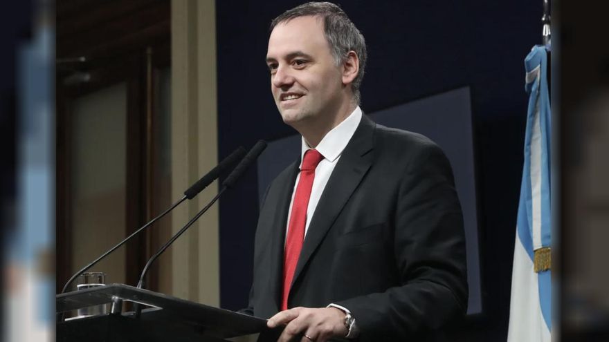 El Gobierno confirmó que insistirá con la privatización de Aerolíneas Argentinas y otras empresas del Estado