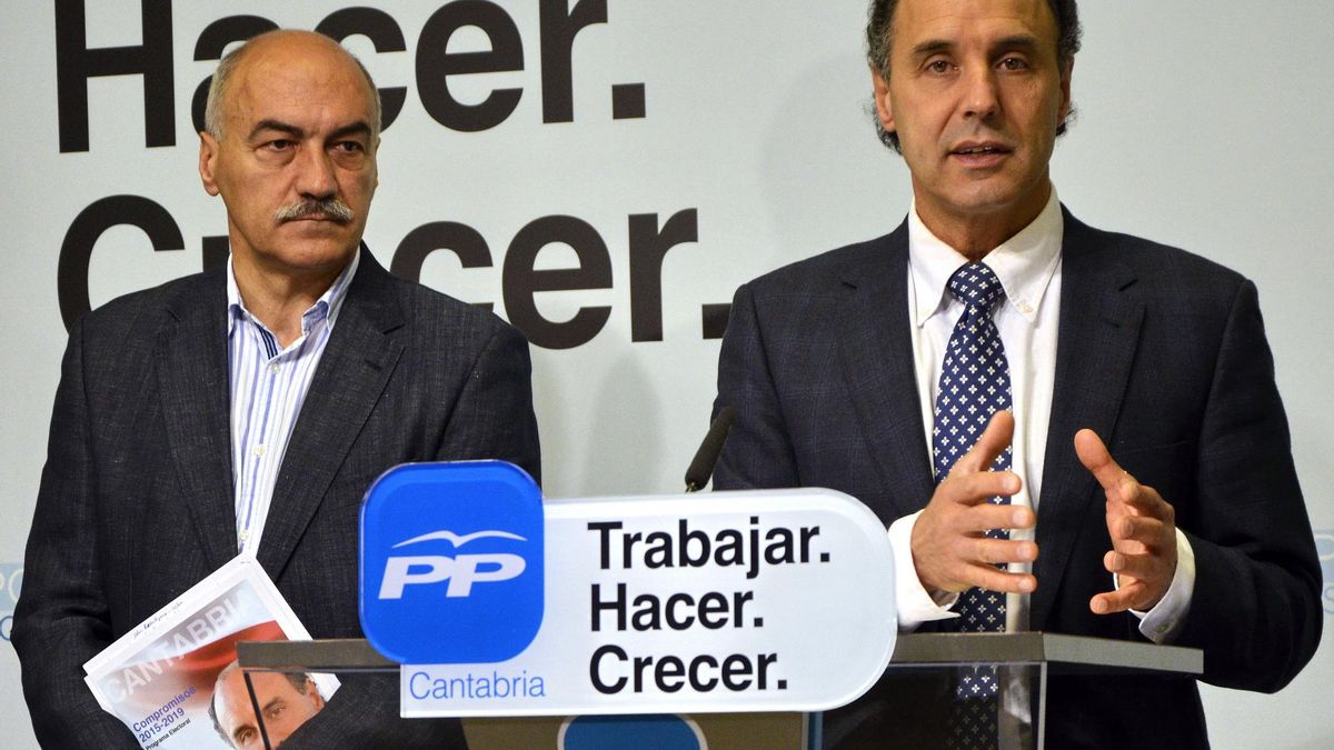Santiago Recio e Ignacio Diego en un acto de campaña en 2015.