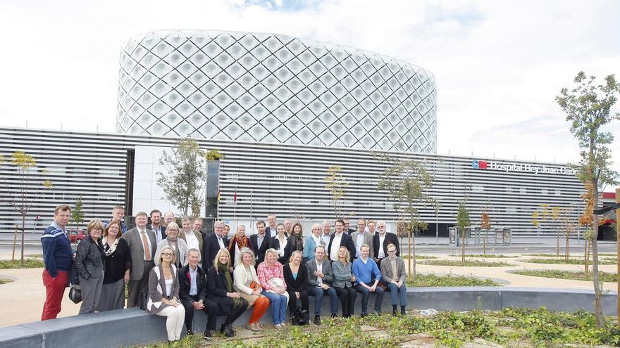 Visita de un grupo de gestores suecos al hospital de Capio en Móstoles en 2012