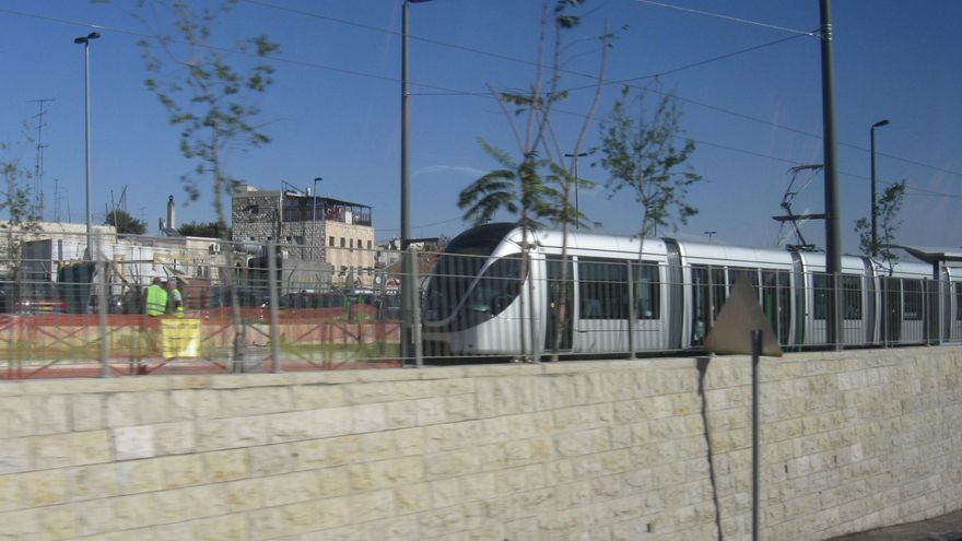 El Gobierno vasco defiende el tranvía de CAF en Jerusalén y cree que no tiene por qué vulnerar los derechos de Palestina