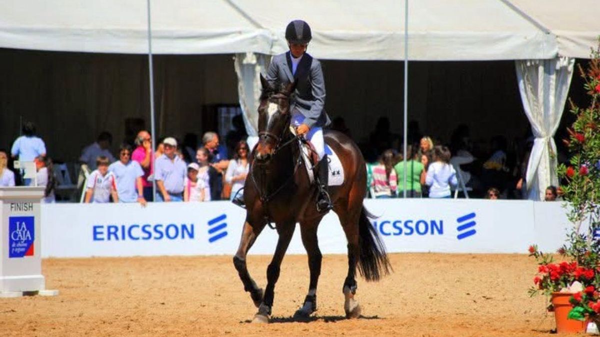 Candela Lenzi Pra, durante sus años como jineta.