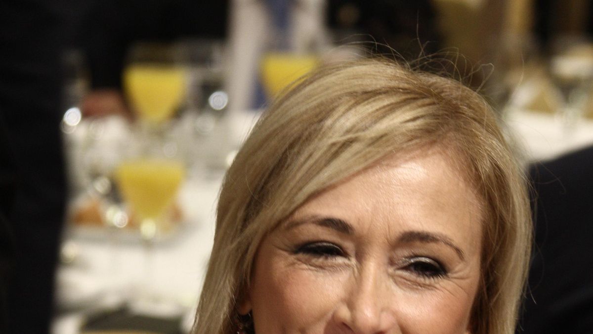 Cifuentes comparecerá "encantada" en el Senado y asegura que nunca dijo que la PAH fuera etarra