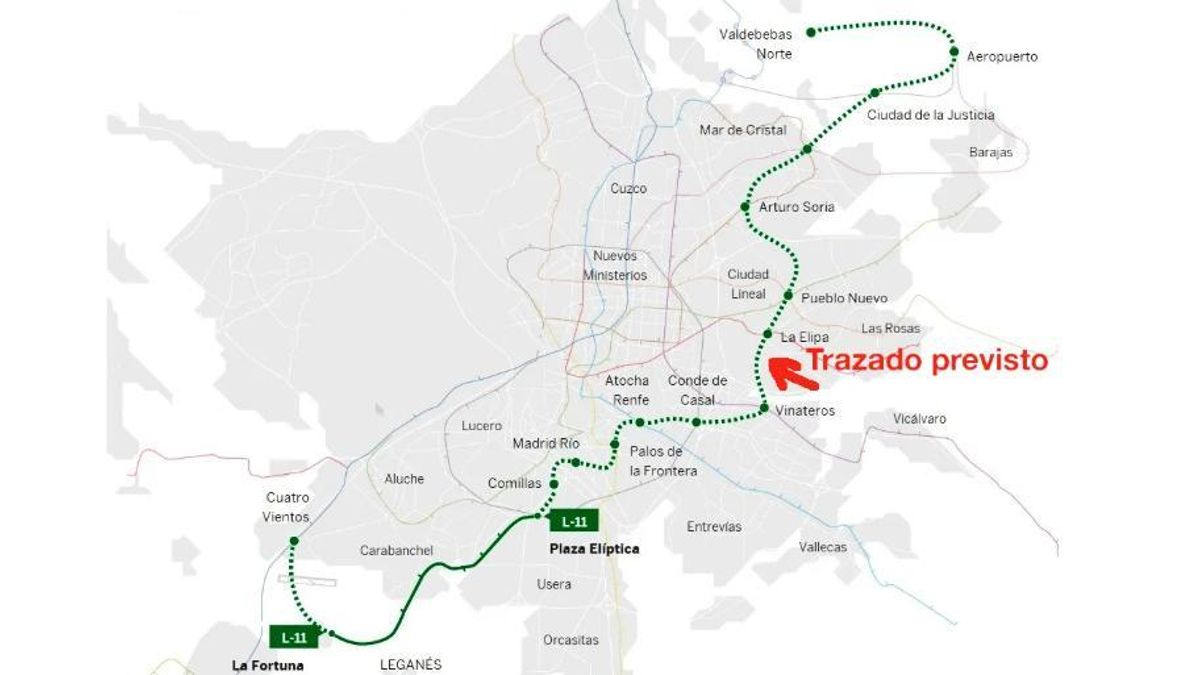 Plano orientativo de la ampliación de la línea 11 en Madrid, que recoge las estaciones del tramo central (Conde de Casal-Mar de Cristal) a falta de aprobación oficial y no contempla la instalación finalmente de dos estaciones en Valdebebas.