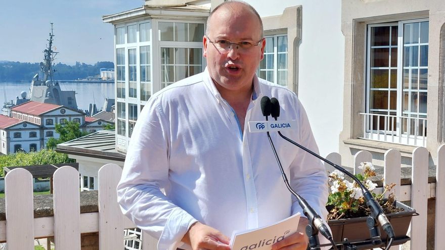 El vicesecretario de Organización del PP, Miguel Tellado, en una rueda de prensa en el Parador de Ferrol.