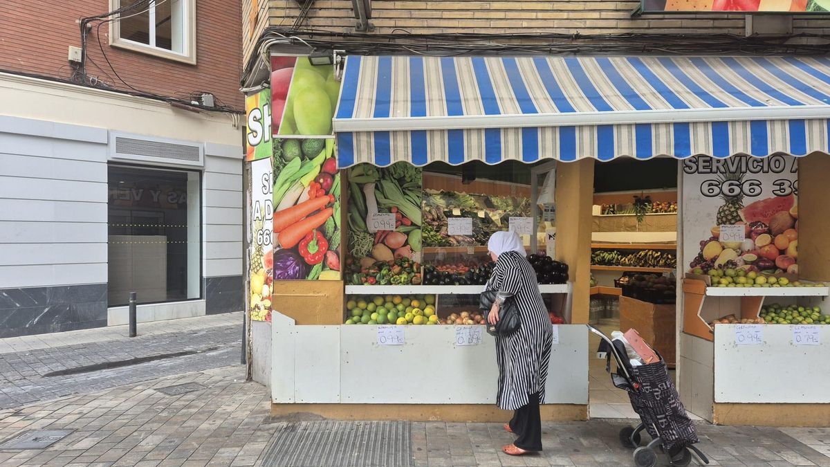 Frutería en el murciano barrio de El Carmen. E. R.
