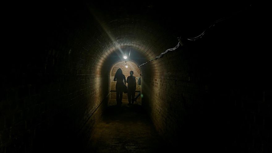 El desconocido refugio antiaéreo del parque del Retiro que nunca se usó como búnker y sirvió para cultivar champiñones