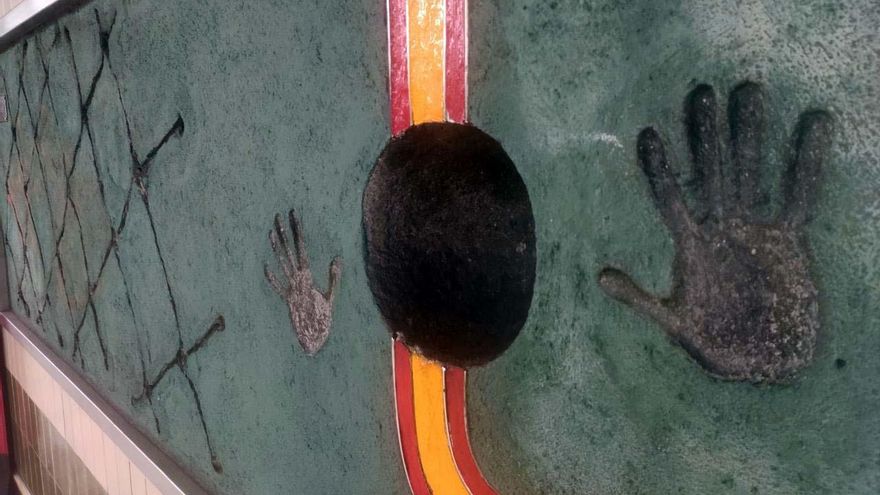 Mural Mundial 82 en la estación de metro Santiago Bernabéu