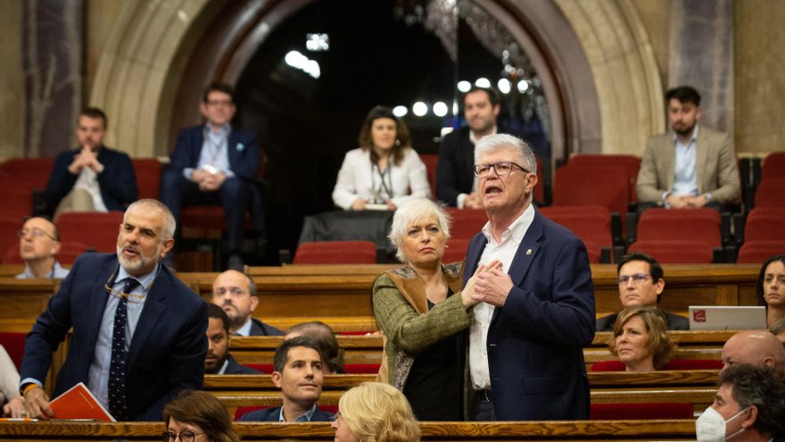 El Parlament aprueba llevar a los tribunales el espionaje de Pegasus con el voto a favor de PSC y 'comuns'