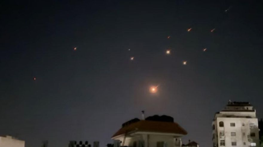 Irán lanza un nuevo ataque masivo sobre Israel en respuesta a los bombardeos contra su infraestructura energética