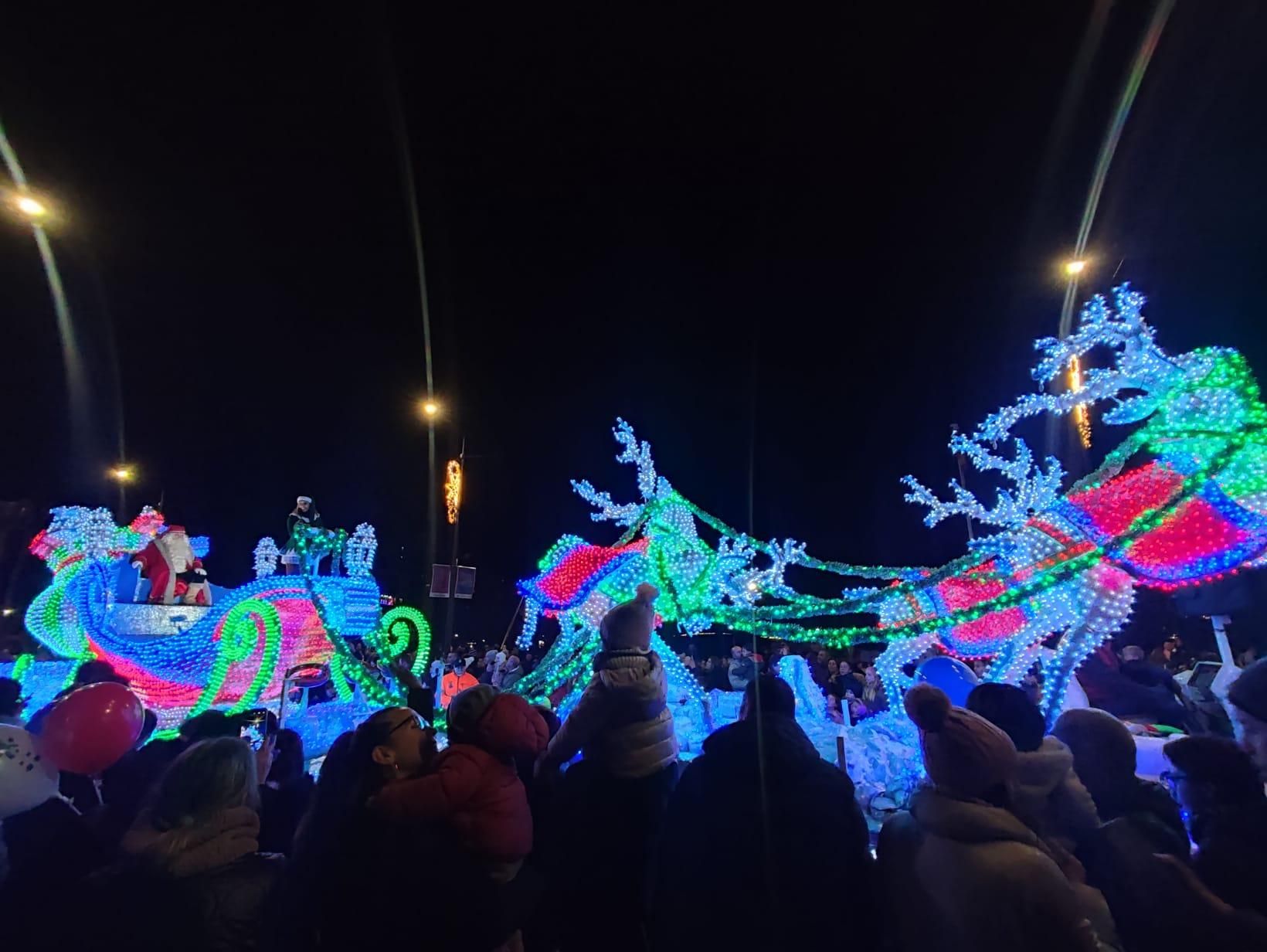 La CabalGaza iluminó León con la ilusión de Papá Noel