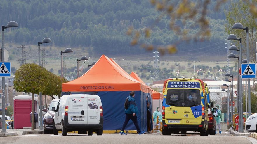 Cuatro de los seis heridos en los incendios de Castilla y León siguen en estado crítico