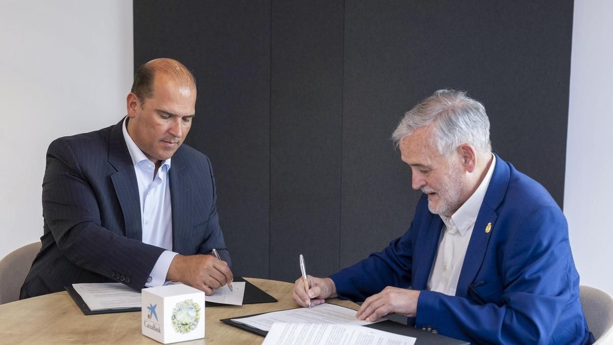 CaixaBank renueva su compromiso con la Real Sociedad Económica de Amigos del País de Tenerife