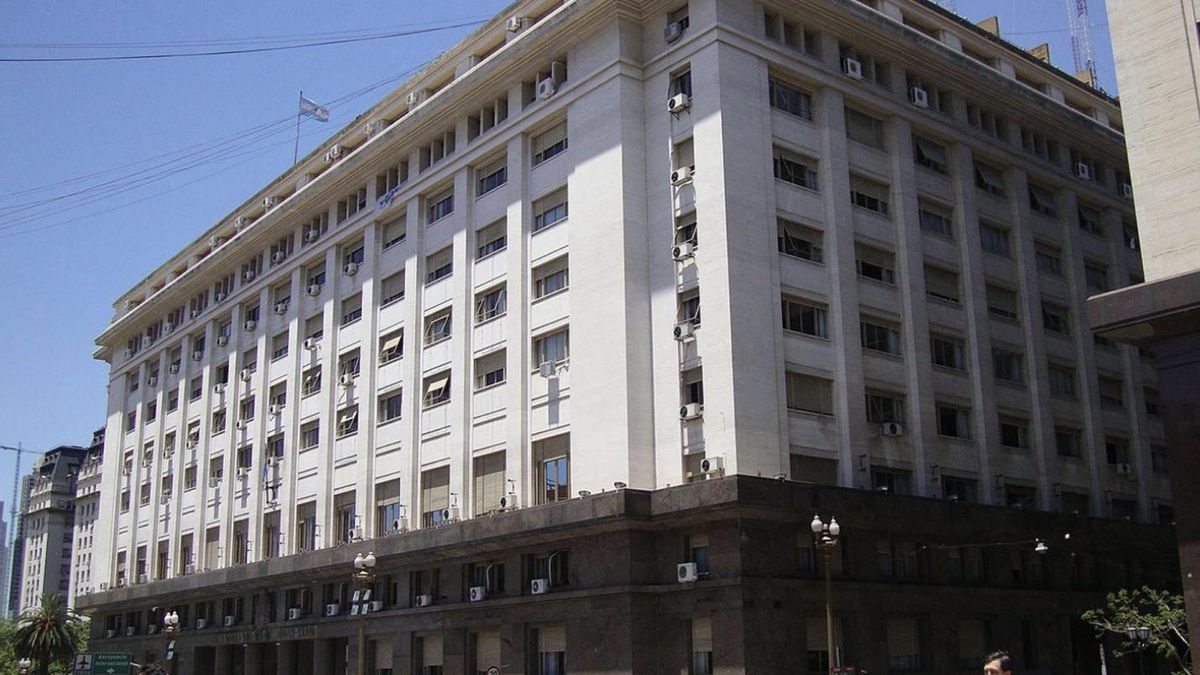 El Ministerio de Economía, lugar de trabajo de cuatro de los involucrados en la causa ANDIS.