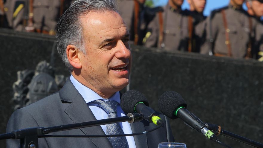 Orsi conmemora el "coraje" qué llevó a la independencia de Uruguay en su Bicentenario