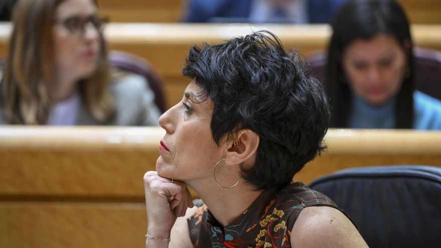 La ministra de Inclusión, Seguridad Social y Migraciones, Elma Saiz, en el Pleno del Senado este martes, en Madrid. EFE/ Fernando Villar