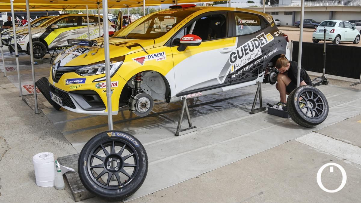 Parque cerrado del XXXVIII Rallye Sierra Morena