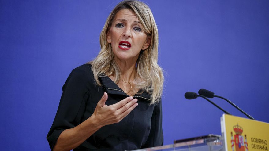 La vicepresidenta segunda y Ministra de Trabajo y Economía Social, Yolanda Díaz, comparece ante la prensa este miércoles en Madrid. EFE/ Daniel Gonzalez