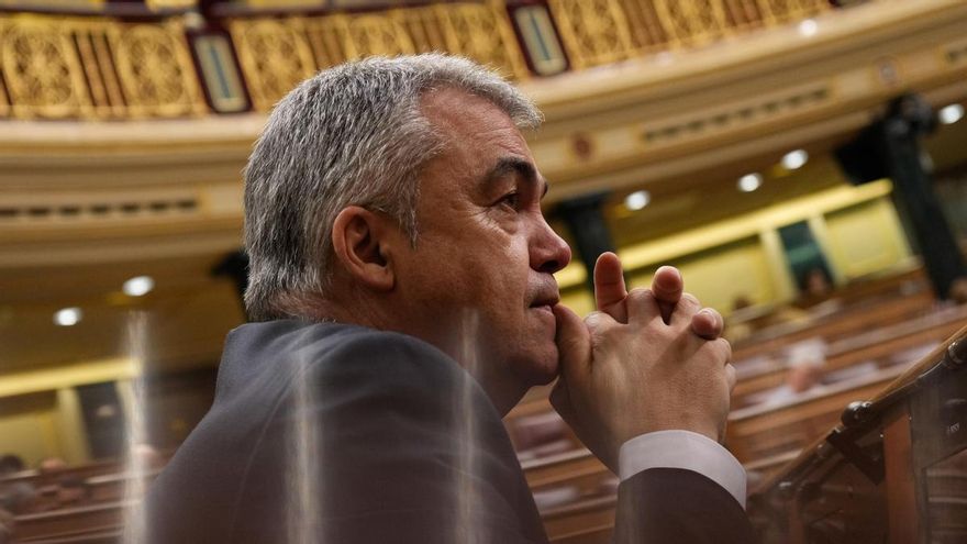 The UCO details five conversations between Santos Cerdán and Koldo: "550,000 and from there we discount"