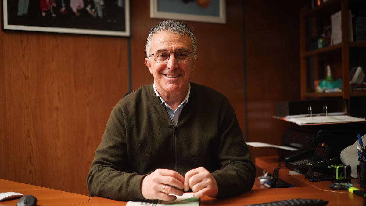Alfonso Rojo, presidente de PIMEEF, en su despacho de Frutas La Palentina.