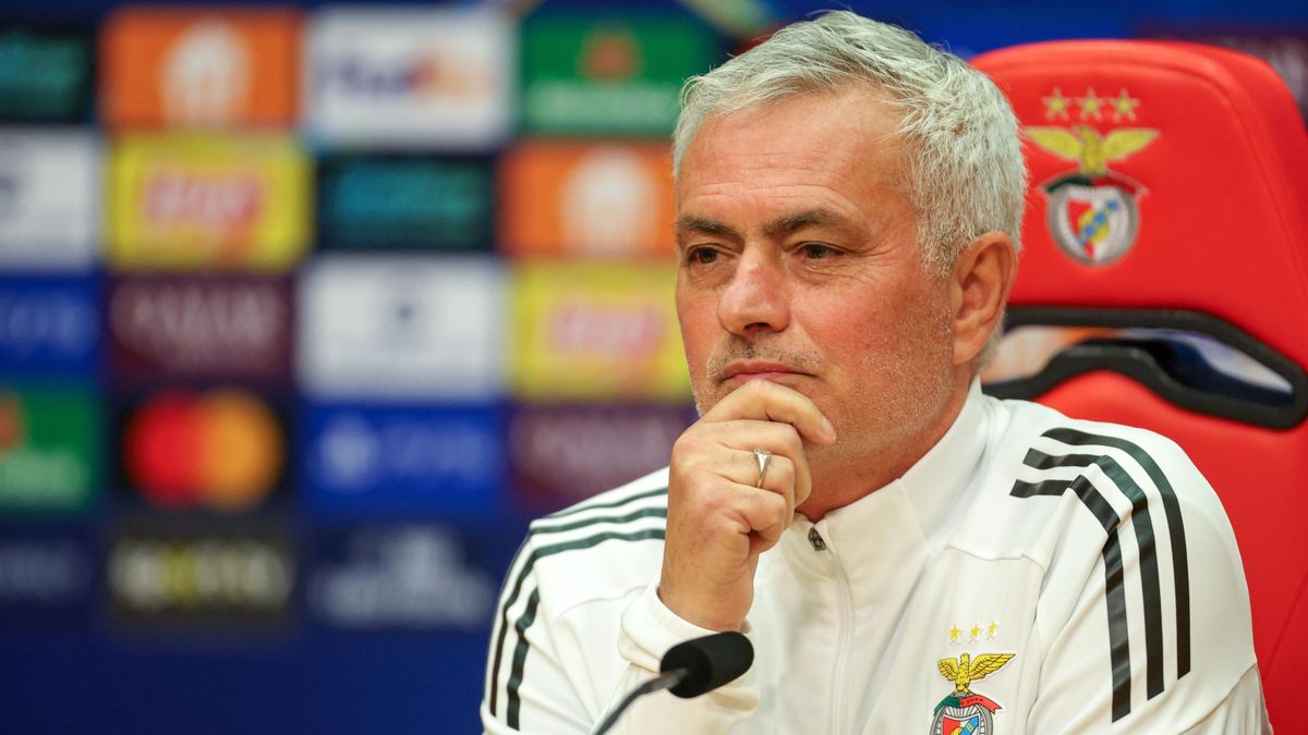 Mourinho en la rueda de prensa previa al enfrentamiento ante el Real Madrid de la fase liga de la Champions League