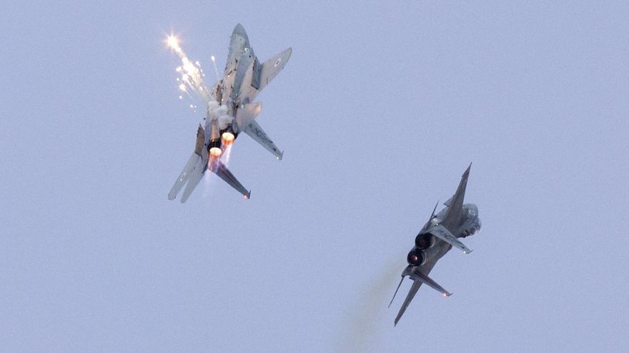 Imagen de archivo de dos aviones de combate F-15 de la Fuerza Aérea israelí.