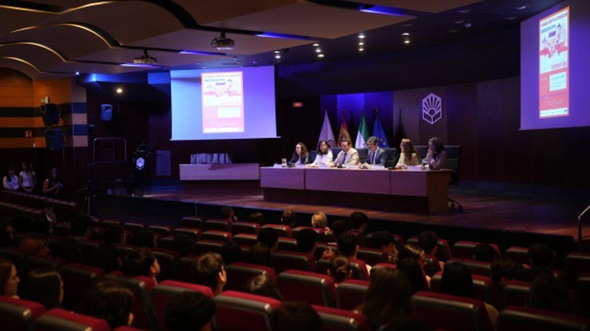 Alumnado de institutos cordobeses y europeos presentan sus trabajos científicos en la UCO