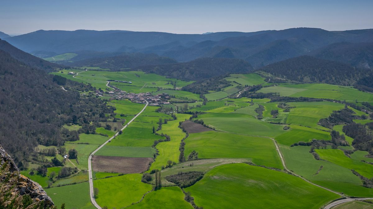 El valle navarro enmarcado en sierras con bosques y pueblos milenarios que es perfecto para dar la bienvenida al invierno