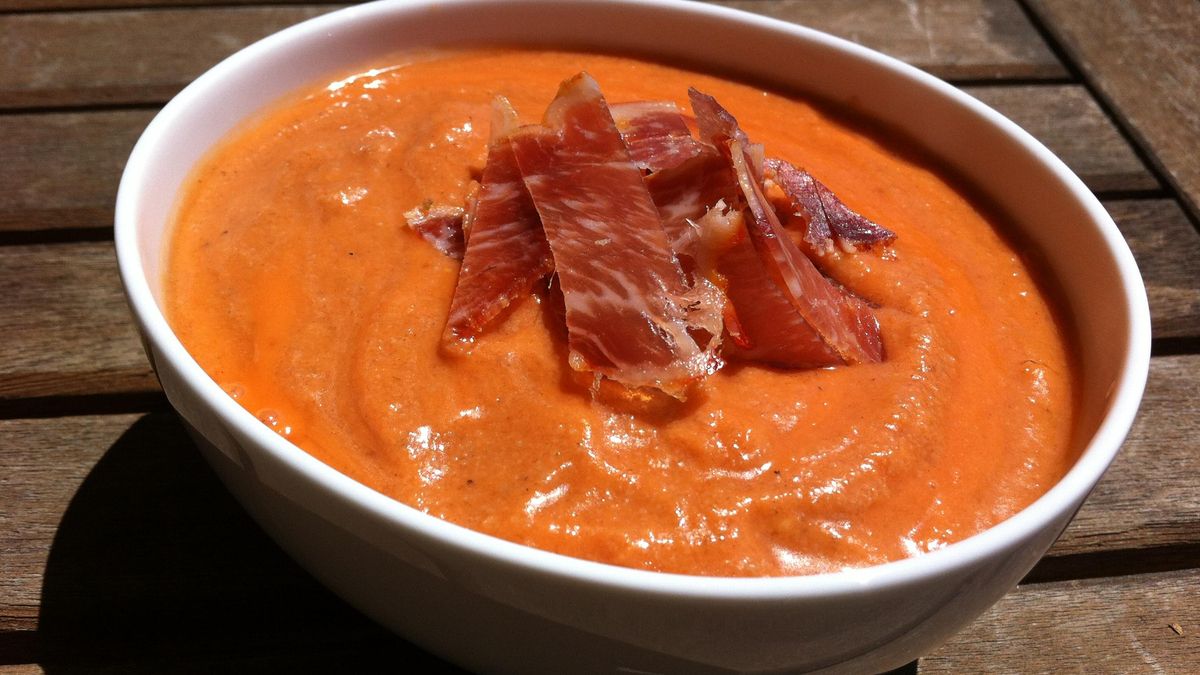 Zoque malagueño: así se preparara la sopa nutritiva y saludable con tomate y zanahoria que sirve en frío
