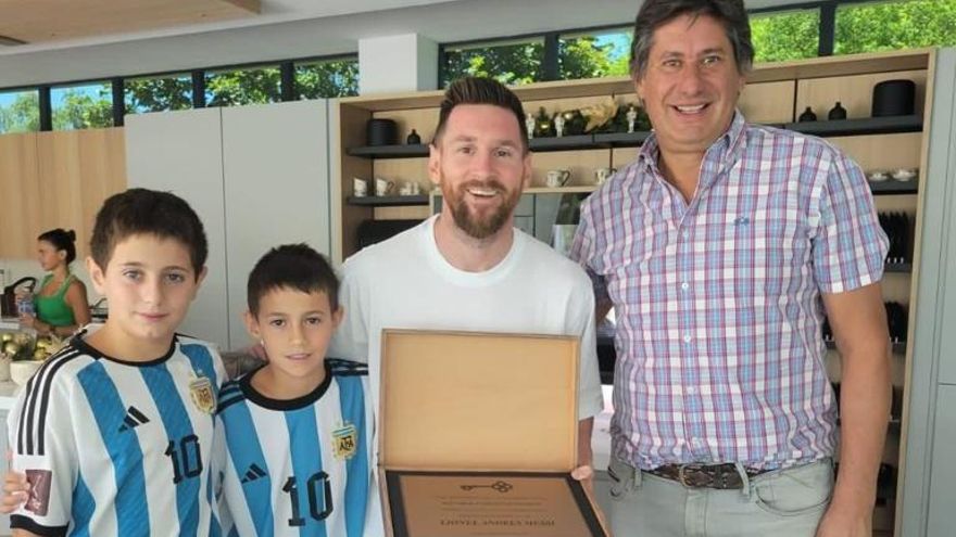 Lionel Messi fue distinguido como ciudadano ilustre de Funes y le pidió perdón a la gente