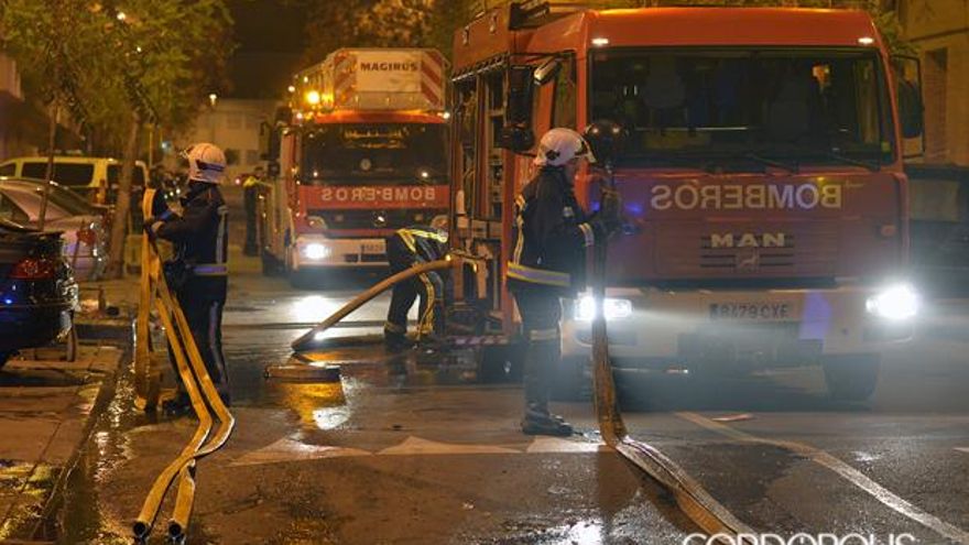 Piden nueve años de cárcel para un acusado de intentar quemar a clientes y empleados en un local de Córdoba tras echarles gasolina