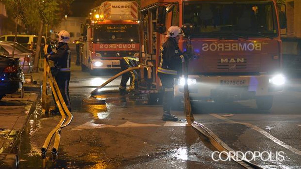 Piden nueve años de cárcel para un acusado de intentar quemar a clientes y empleados en un local de Córdoba tras echarles gasolina