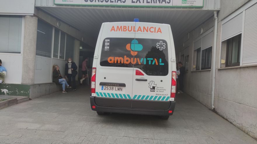 Trabajadores de ambulancias de Cáceres, por la renovación de su convenio de 2017