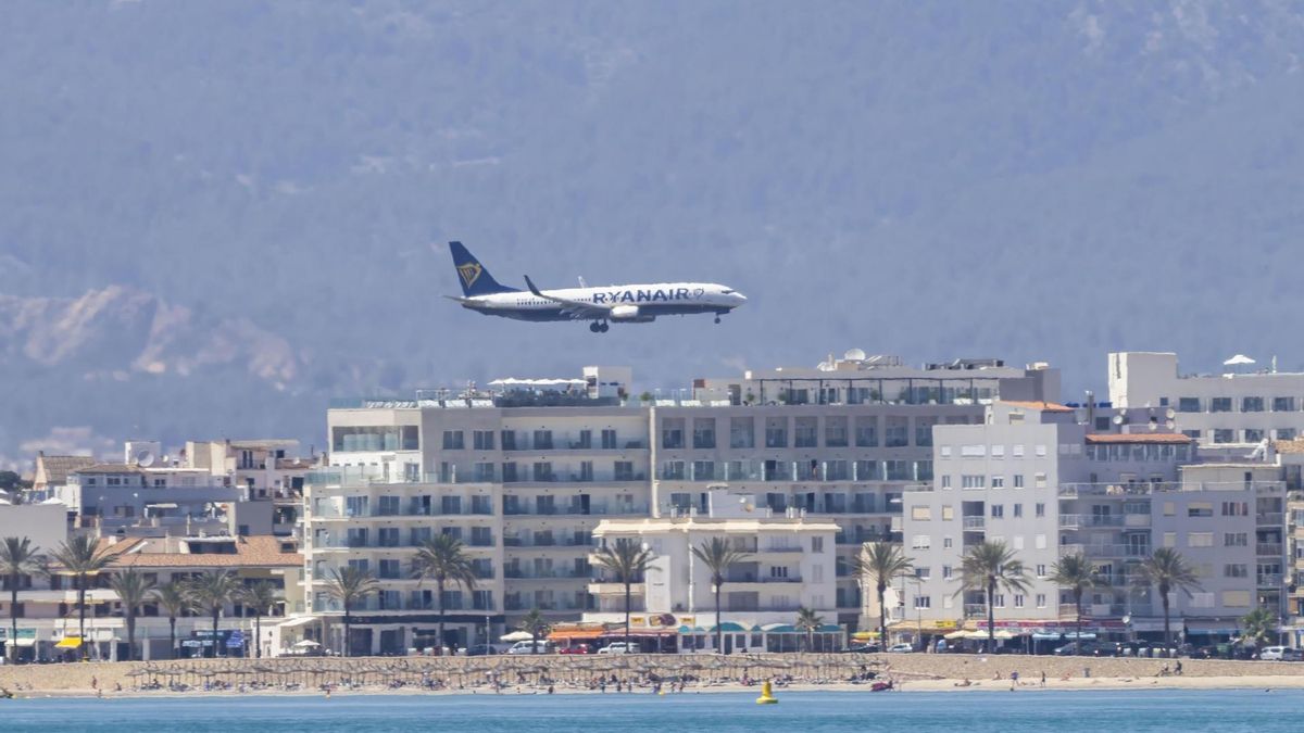 Ryanair vuelve a la carga contra las tasas de Aena: recortará plazas en aeropuertos pequeños, pero crecerá en los grandes