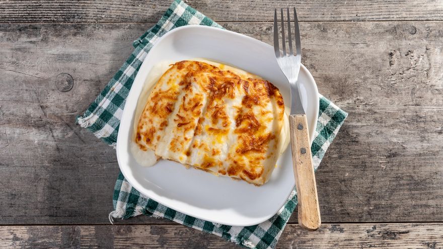 La sorprendente receta de Navidad que ya puedes ir practicando: canelones marineros con salmón y bechamel de langostinos