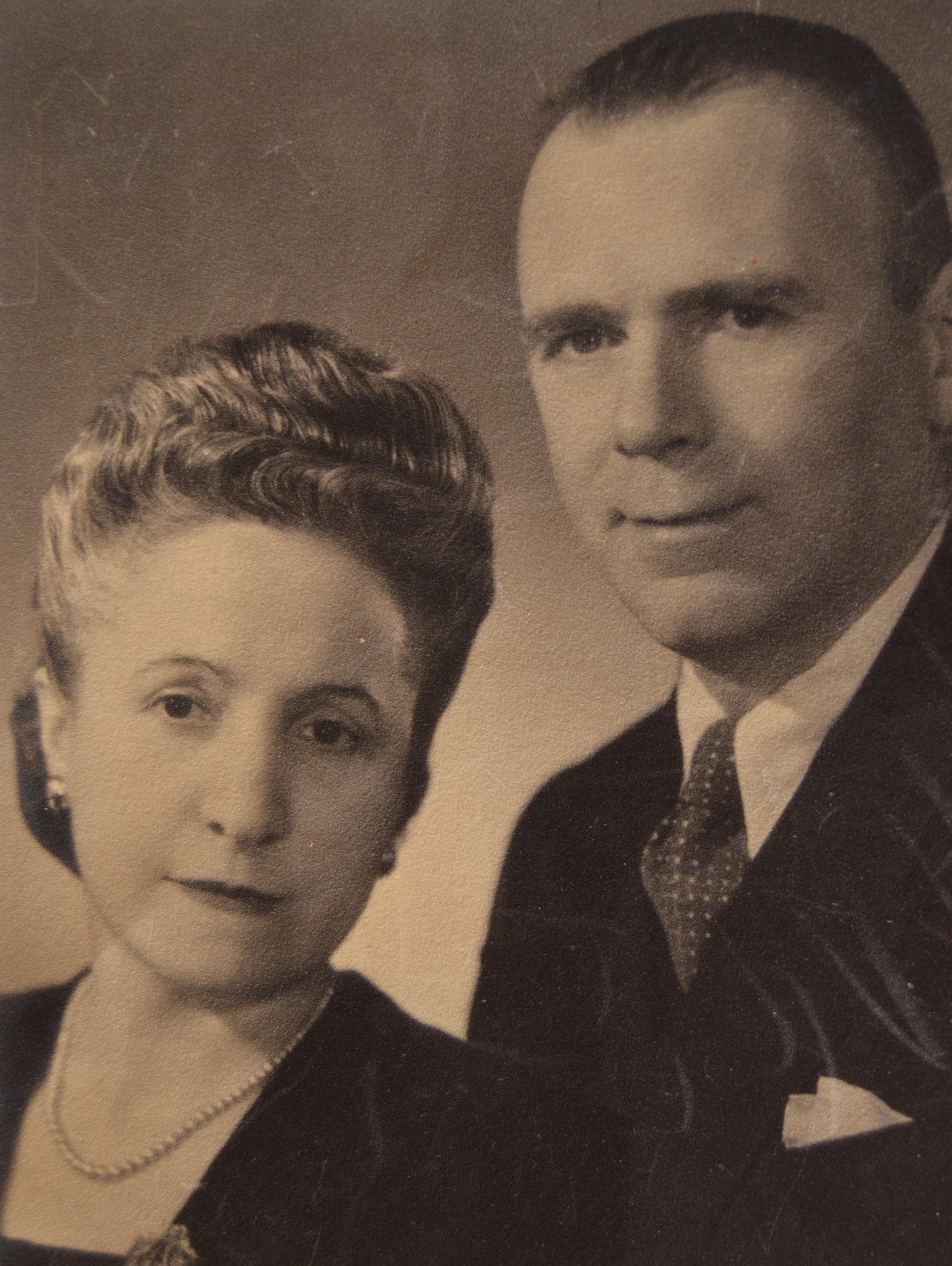 Carles Senso firma “Los ojos de Moscú”, basado en la vida de los espías comunistas Lola García y Joaquín Olaso.