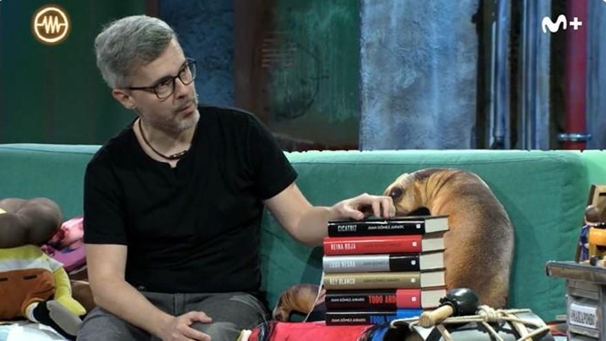 Bajón de entrevista en 'La Resistencia' con la confesión de Gómez-Jurado sobre la gente que ha perdido con sus libros