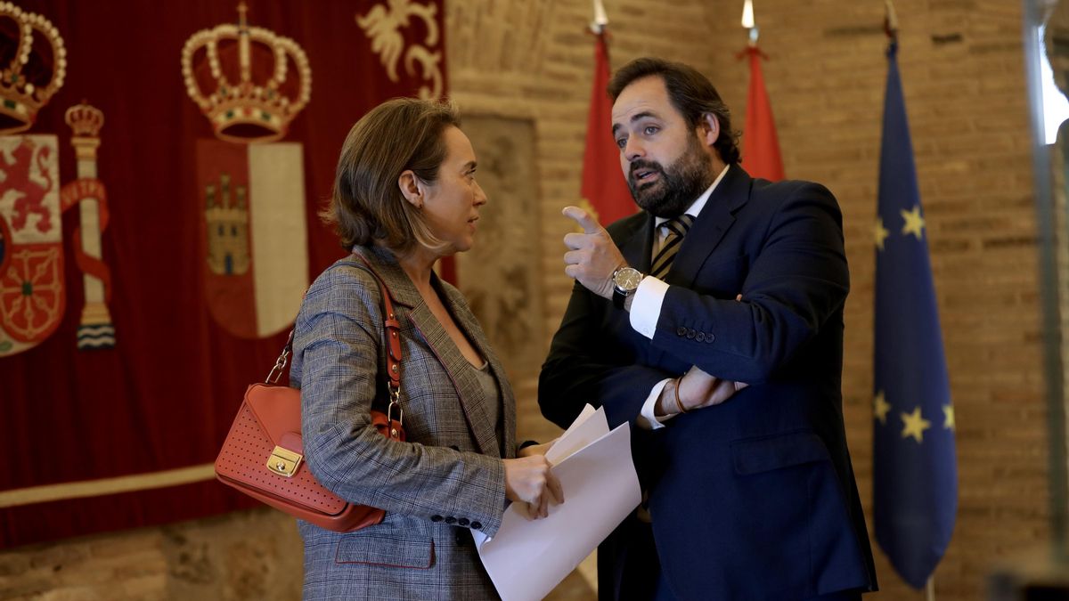 La secretaria general del PP, Cuca Gamarra, y el presidente del PP, Paco Núñez, en rueda de prensa.