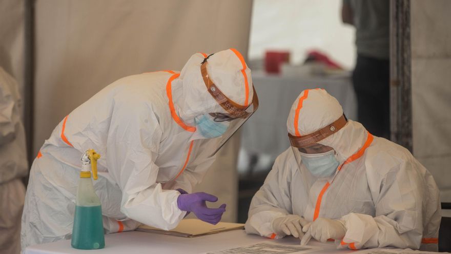 En las últimas 24 horas, la cartera sanitaria únicamente contabilizó 115 casos positivos, una reducción drástica en comparación a los contagios registrados el día anterior, cuando superó después de cuatro meses la barrera de los 1.000 casos. EFE/ Esteban Biba/Archivo