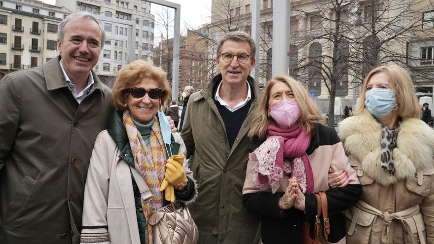 La oposición gallega carga contra Feijóo: “La flota amarrada, los tractores parados y él en las Fallas de Valencia”