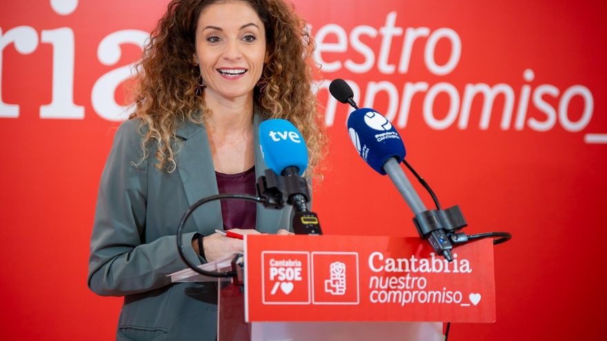 La portavoz del PSOE de Cantabria, Ainoa Quiñones
